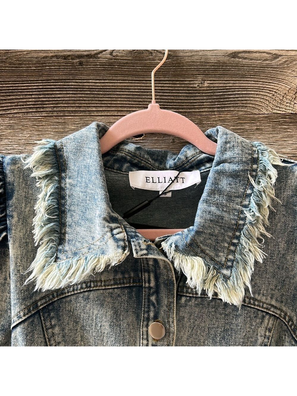 NWT Elliatt Giselle Denim Day Dress Button Front Belt Frayed Size Small - Picture 6 of 11